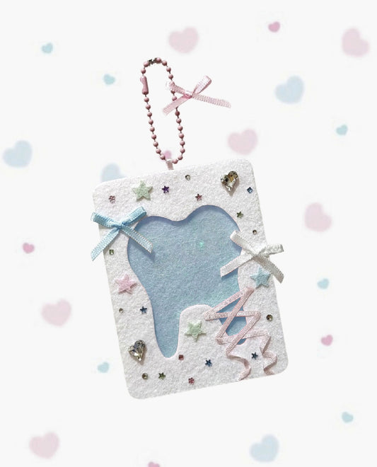 *FREE* Toothy PhotoCard/ Polaroid Holder
